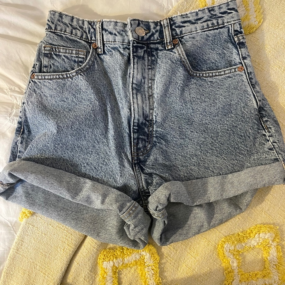 ZARA boyfriend shorts size 32